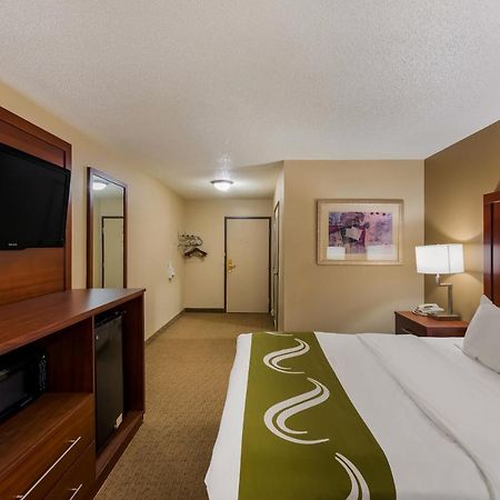 Quality Inn Мерисвил Екстериор снимка