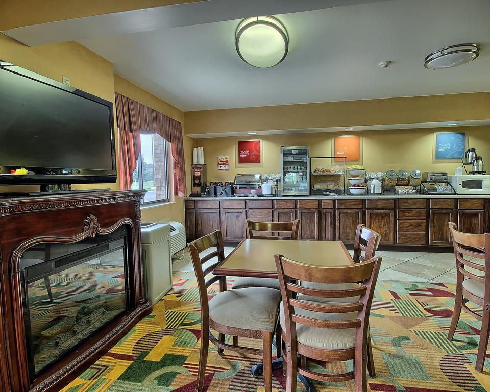 Quality Inn Мерисвил Екстериор снимка