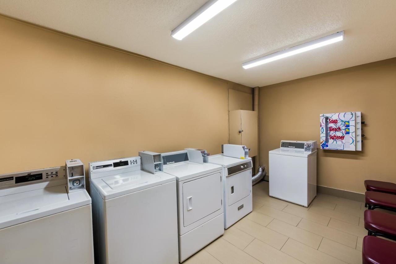Quality Inn Мерисвил Екстериор снимка