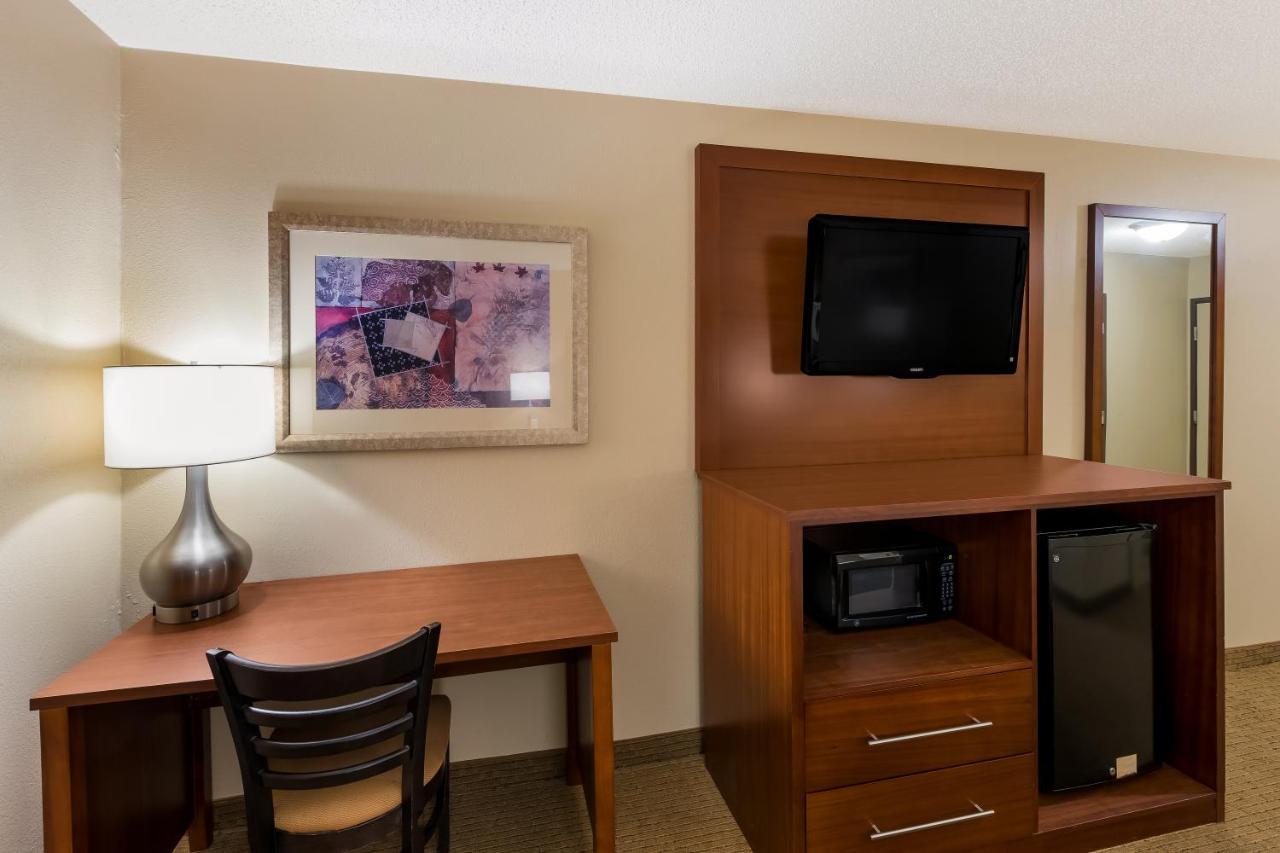 Quality Inn Мерисвил Екстериор снимка
