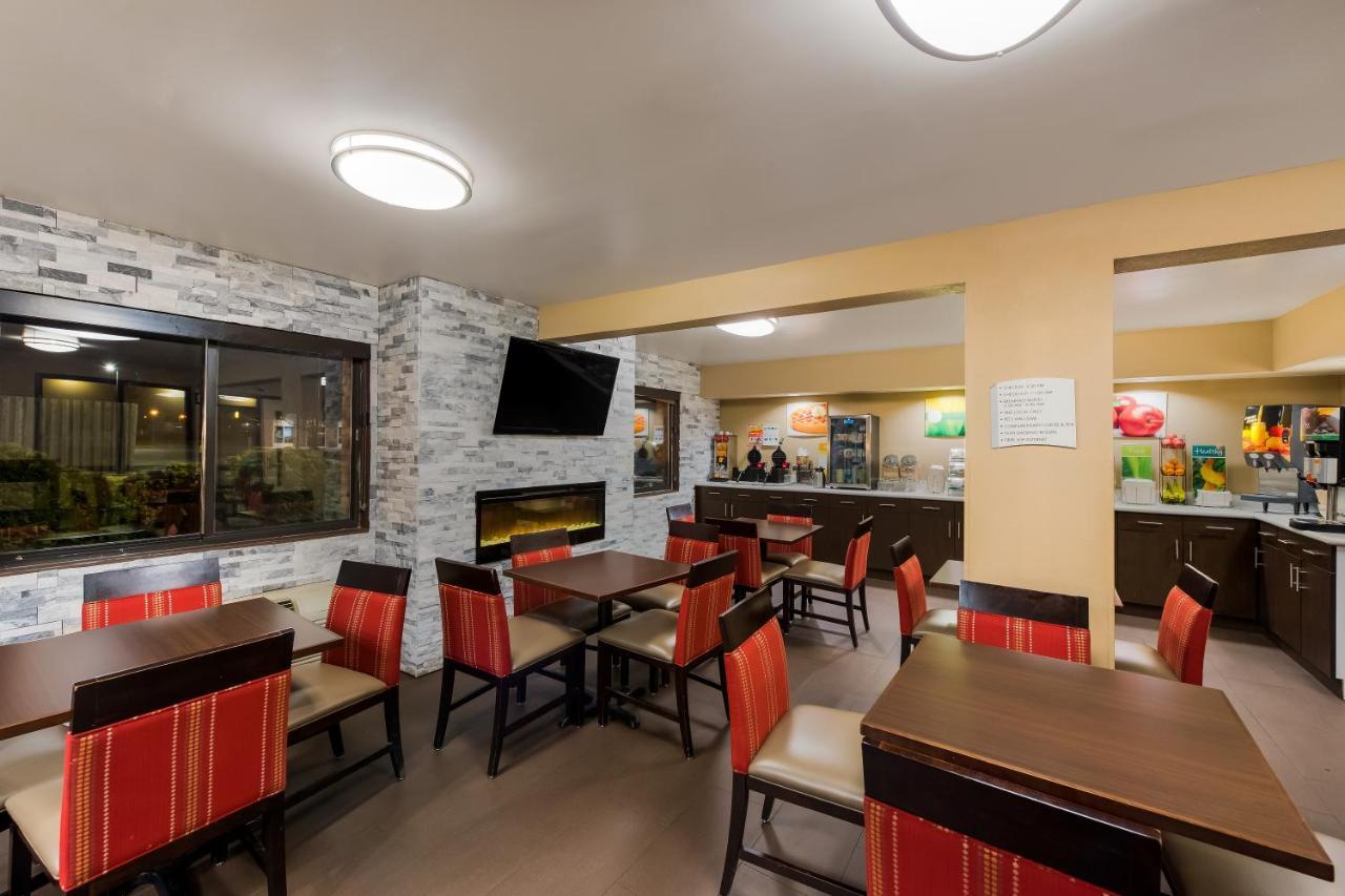 Quality Inn Мерисвил Екстериор снимка