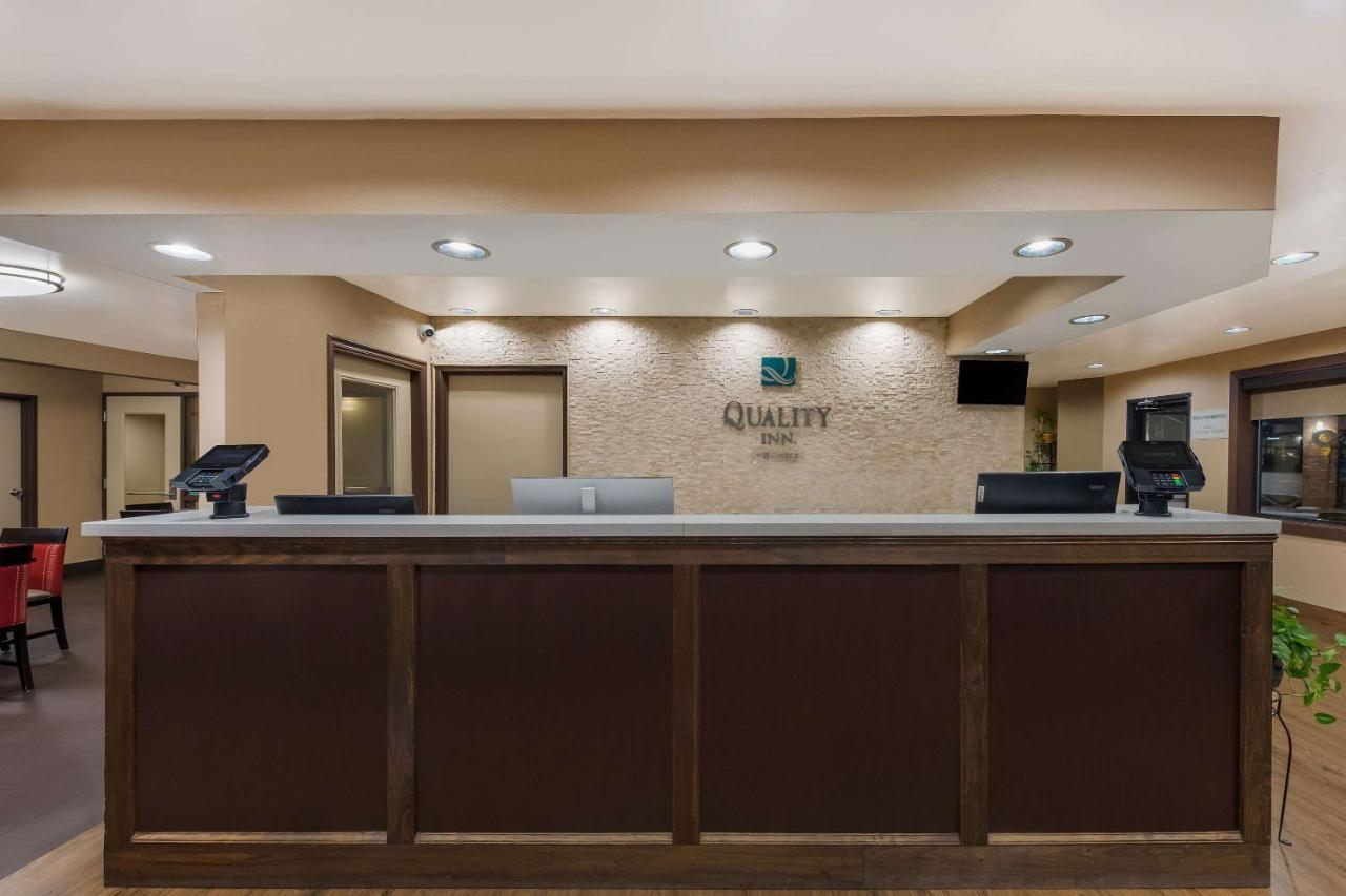 Quality Inn Мерисвил Екстериор снимка