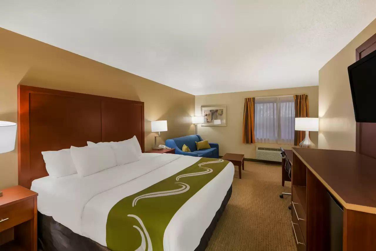 Quality Inn Мерисвил Екстериор снимка