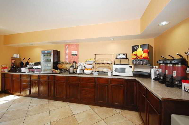 Quality Inn Мерисвил Ресторант снимка