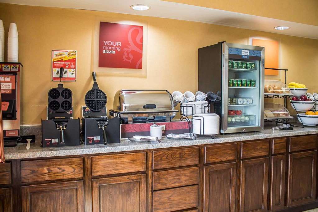 Quality Inn Мерисвил Ресторант снимка