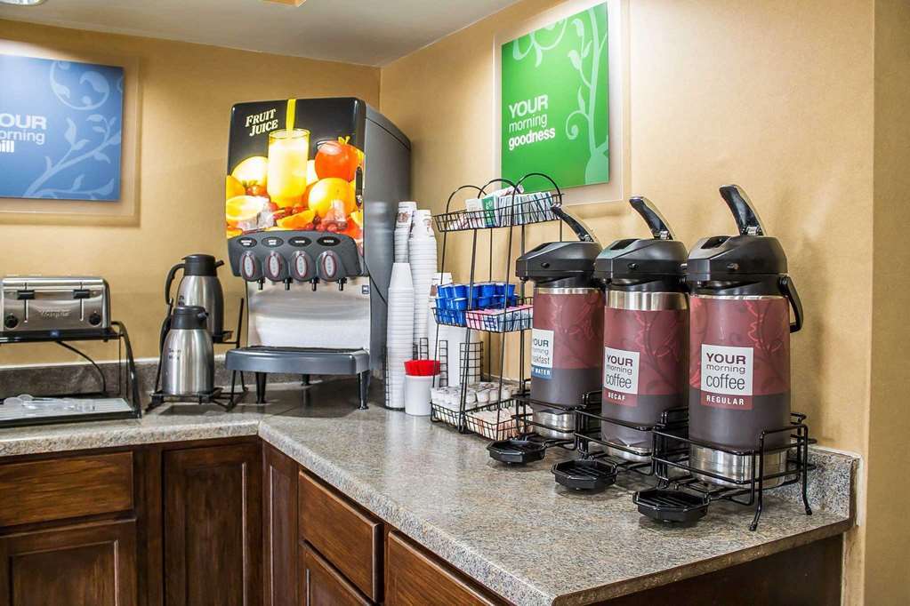 Quality Inn Мерисвил Ресторант снимка