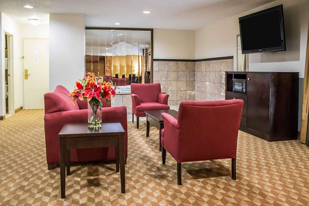 Quality Inn Мерисвил Стая снимка