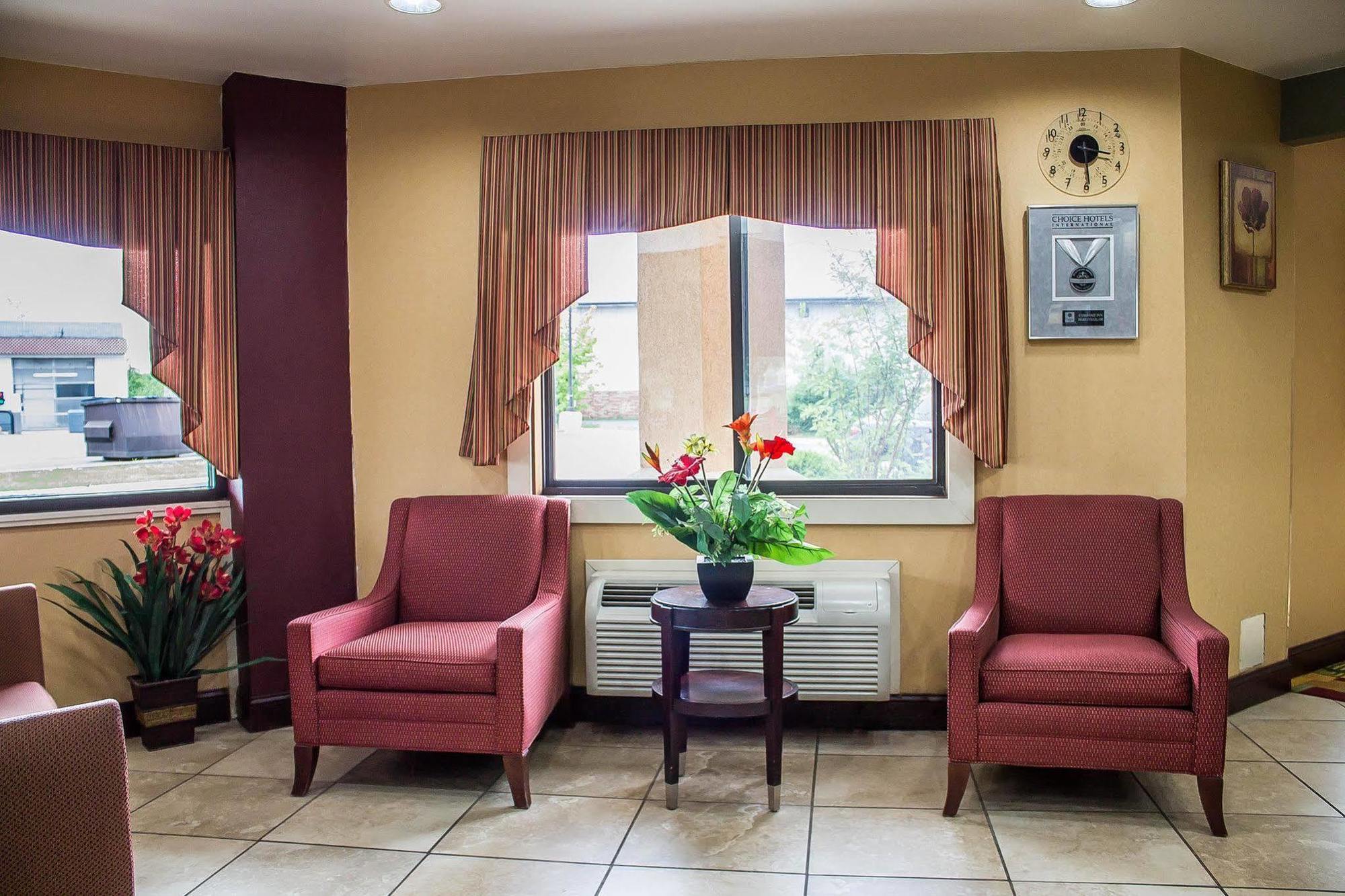 Quality Inn Мерисвил Екстериор снимка
