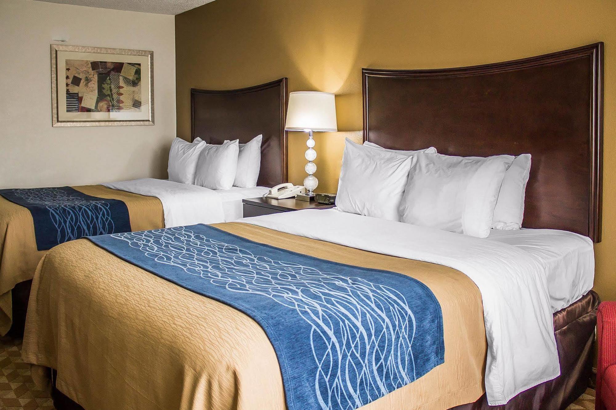 Quality Inn Мерисвил Екстериор снимка